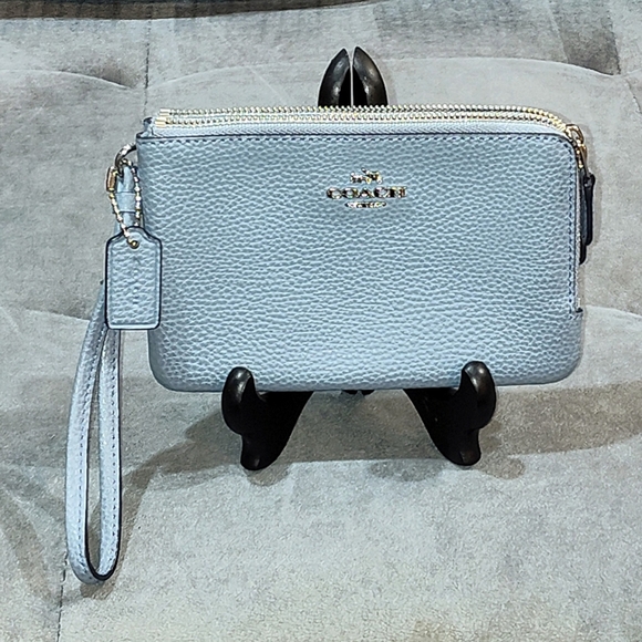 COACH DOUBLE CORNER ZIP PEBBLED LEATHER  WALLET WRISTLET STRAP 6½" X 4¼" BLUE - Picture 8 of 17